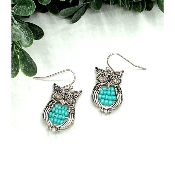 Antique Silver Tone Turquoise Beaded Owl Dangle Earrings Vintage Style Jewelry - Picture 2 of 7